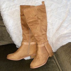 Girls boots